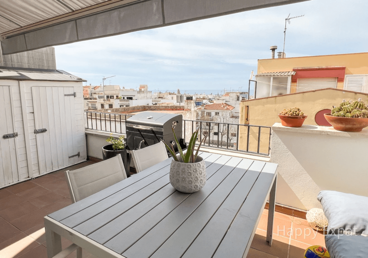 Attic Duplex with great views in Sitges