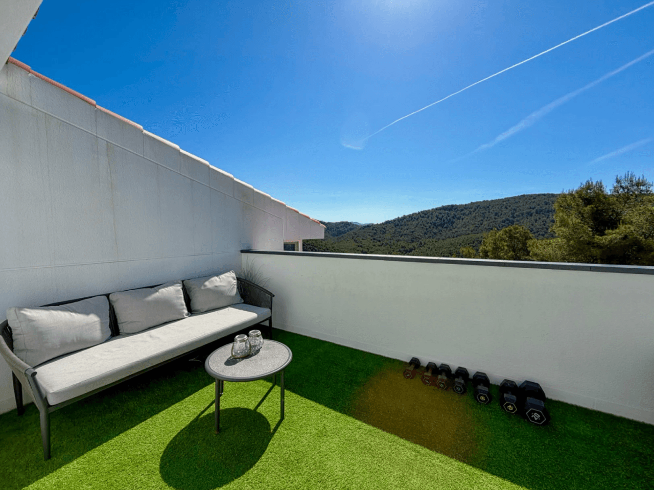 Villa with pool near Sitges close to schools, restaurants and stores