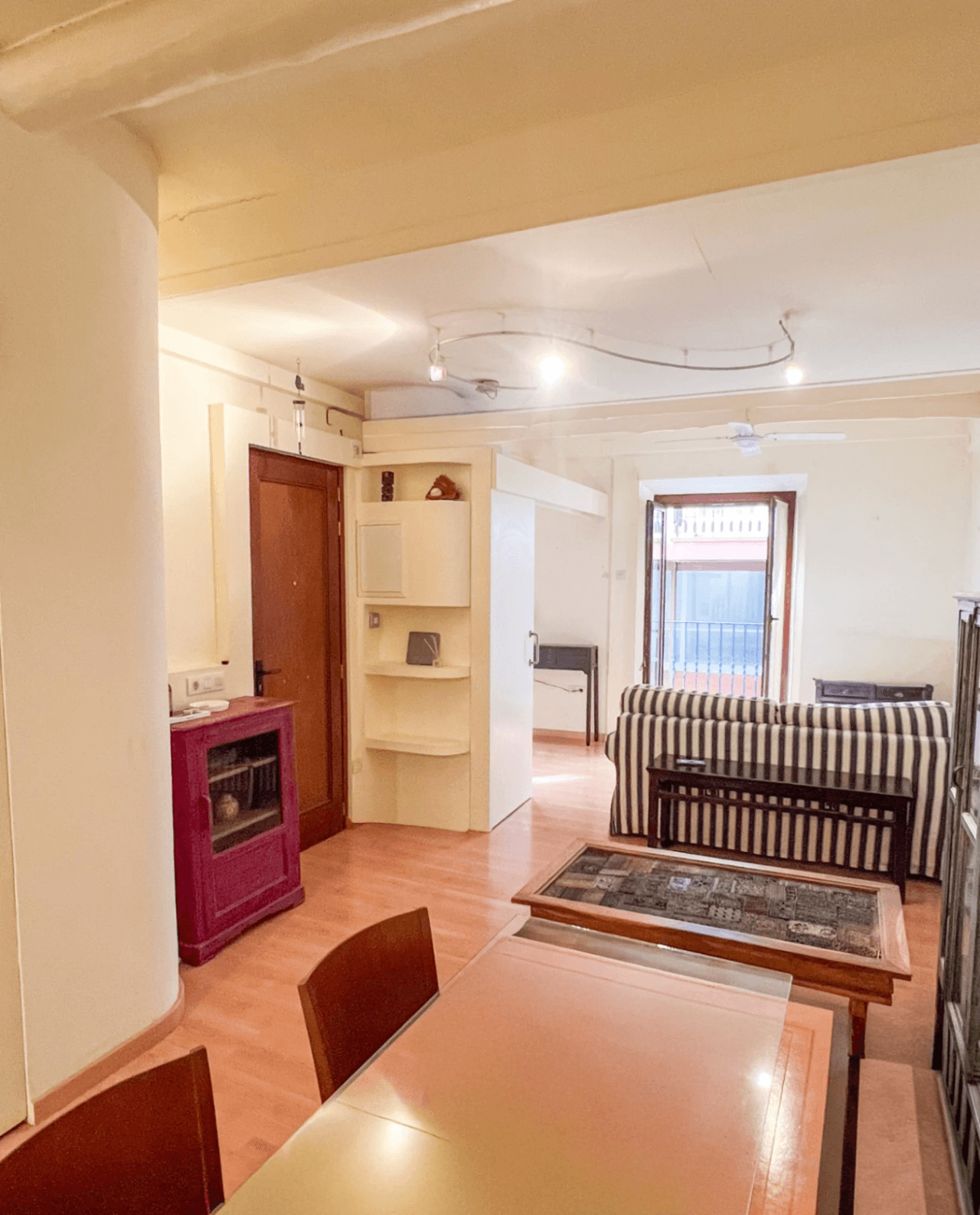 Cozy apartment at 20 steps from the beach in Sitges centre