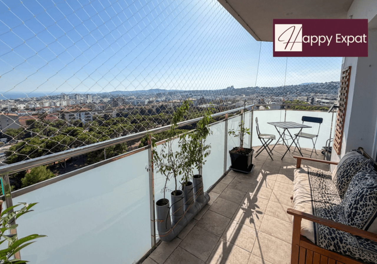 Penthouse at 7th floor with amazing seaviews in Sitges