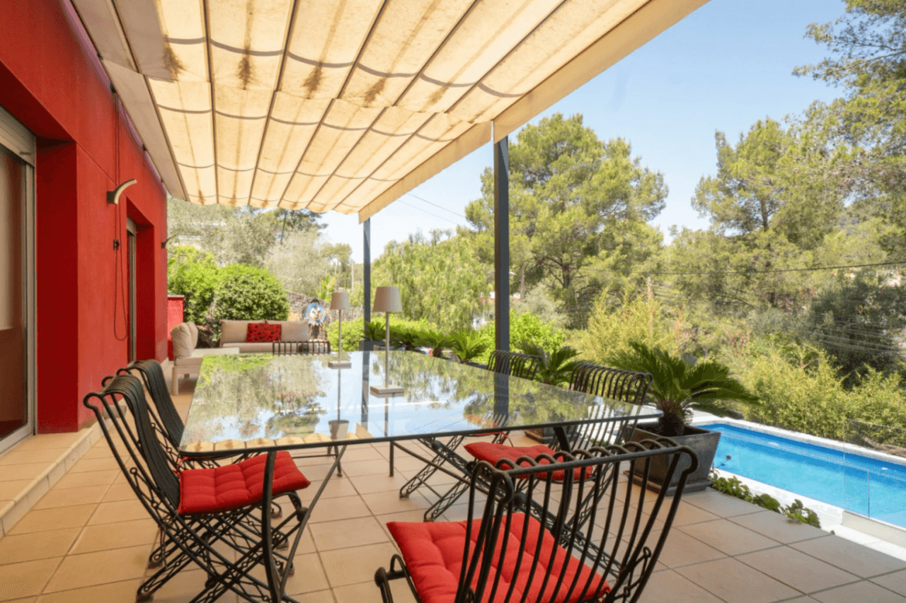 Contemporary Villa with Panoramic Nature Views in Sitges Hills, Olivella